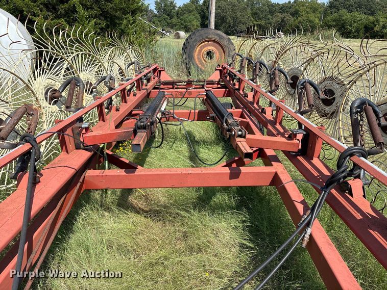 image for item DO1219 Massey Ferguson hay rake