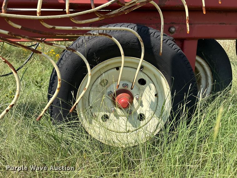 image for item DO1219 Massey Ferguson hay rake