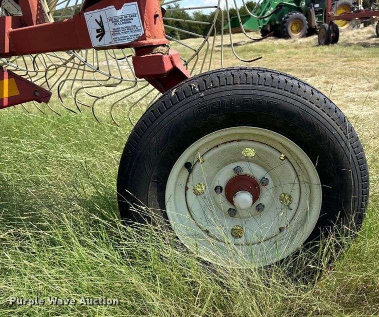 image for item DO1219 Massey Ferguson hay rake