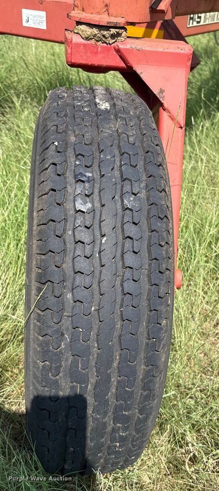 image for item DO1219 Massey Ferguson hay rake