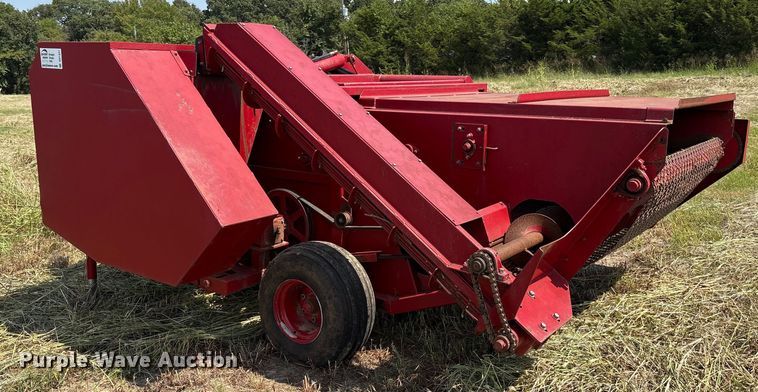 image for item DO1221 Savage 8261 pecan Harvester
