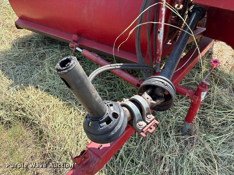 image for item DO1221 Savage 8261 pecan Harvester