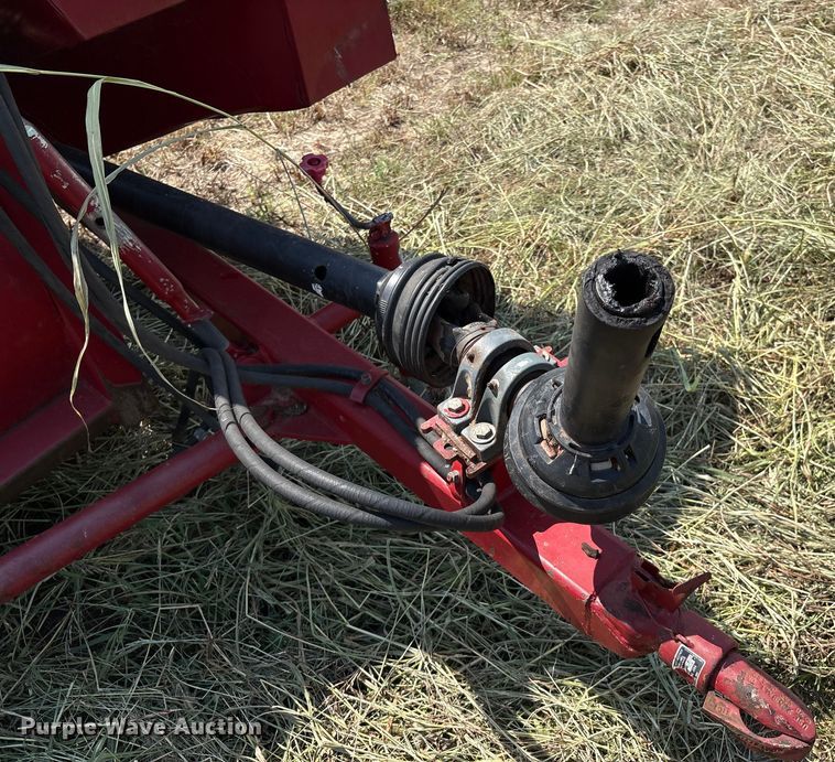 image for item DO1221 Savage 8261 pecan Harvester