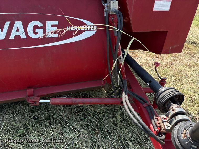 image for item DO1221 Savage 8261 pecan Harvester