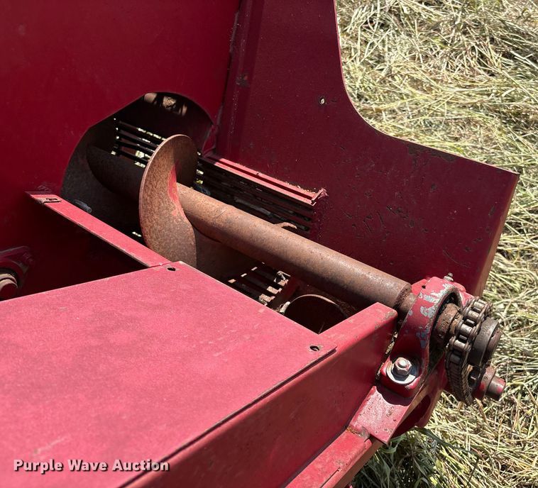 image for item DO1221 Savage 8261 pecan Harvester