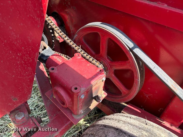 image for item DO1221 Savage 8261 pecan Harvester