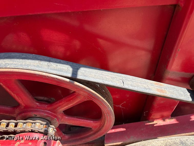 image for item DO1221 Savage 8261 pecan Harvester