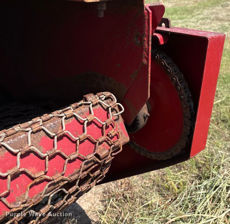 image for item DO1221 Savage 8261 pecan Harvester