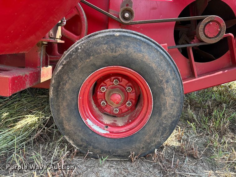 image for item DO1221 Savage 8261 pecan Harvester