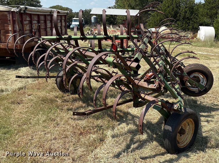 image for item DO1222 Field cultivator