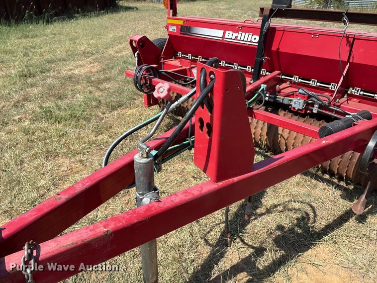 image for item DO1226 Brillion SSB-12 seeder