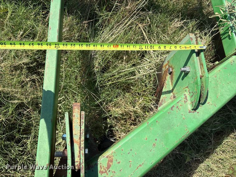 image for item DO1227 John Deere V-ripper  