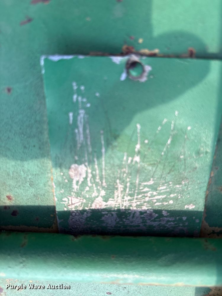 image for item DO1227 John Deere V-ripper  