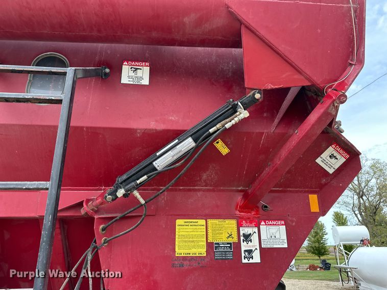 image for item DP8855 J&M 750-14 grain cart
