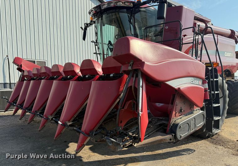 image for item DR2831 2009 Case 3408 30 N93 DE corn head