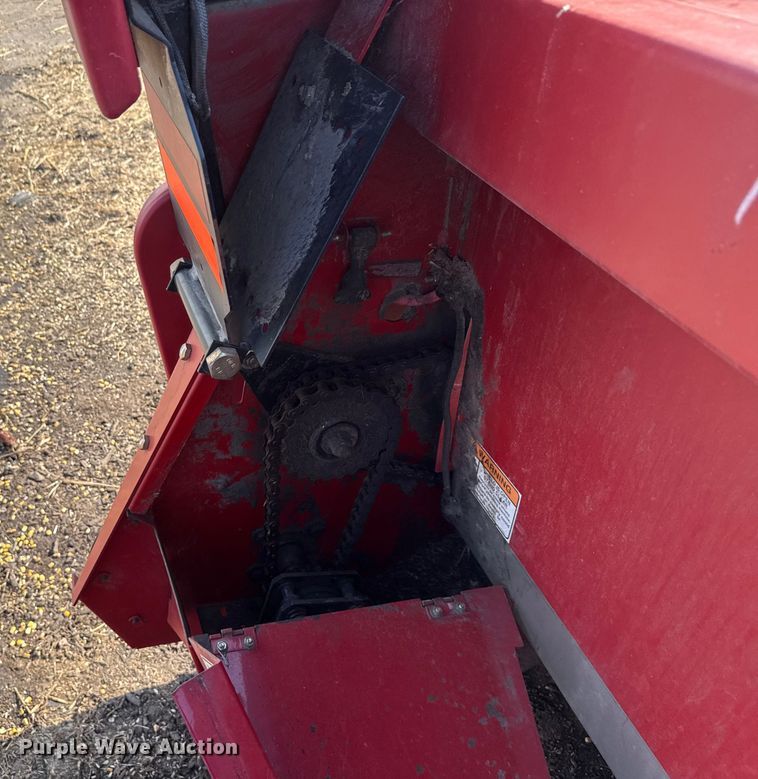 image for item DR2831 2009 Case 3408 30 N93 DE corn head