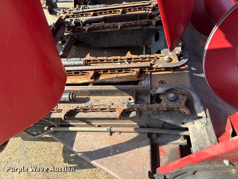 image for item DR2831 2009 Case 3408 30 N93 DE corn head