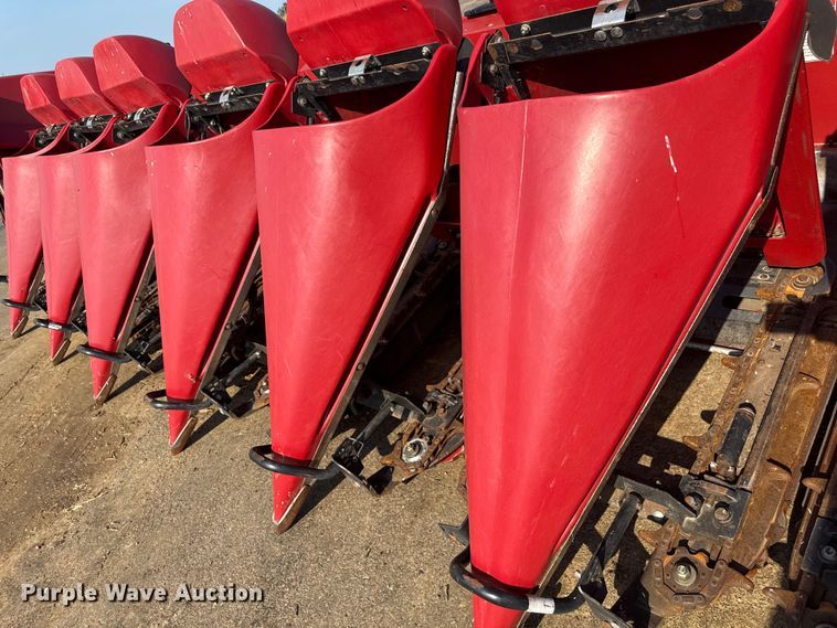 image for item DR2831 2009 Case 3408 30 N93 DE corn head