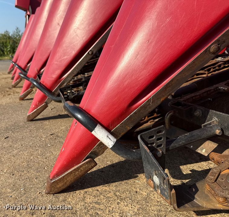 image for item DR2831 2009 Case 3408 30 N93 DE corn head