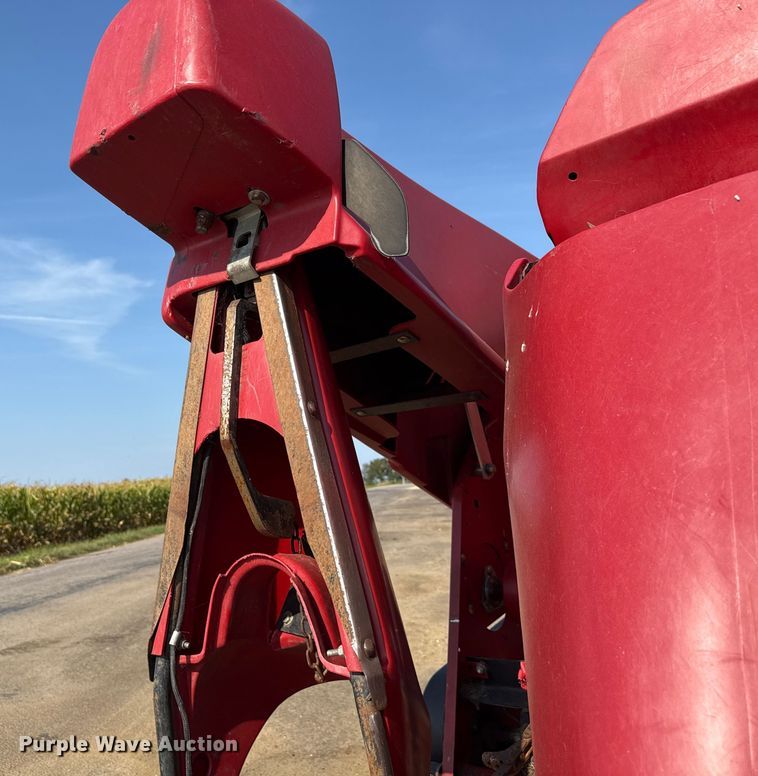 image for item DR2831 2009 Case 3408 30 N93 DE corn head