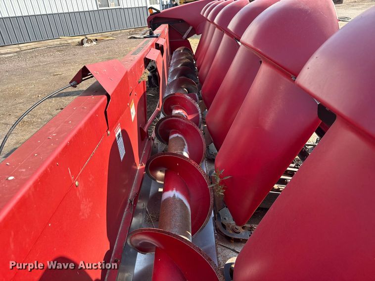 image for item DR2831 2009 Case 3408 30 N93 DE corn head