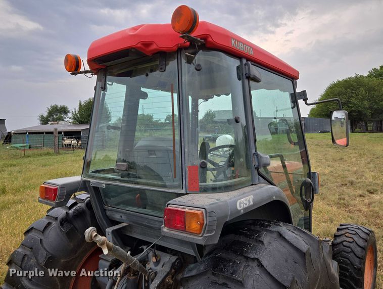 image for item DU6867 2004 Kubota L4630D MFWD tractor