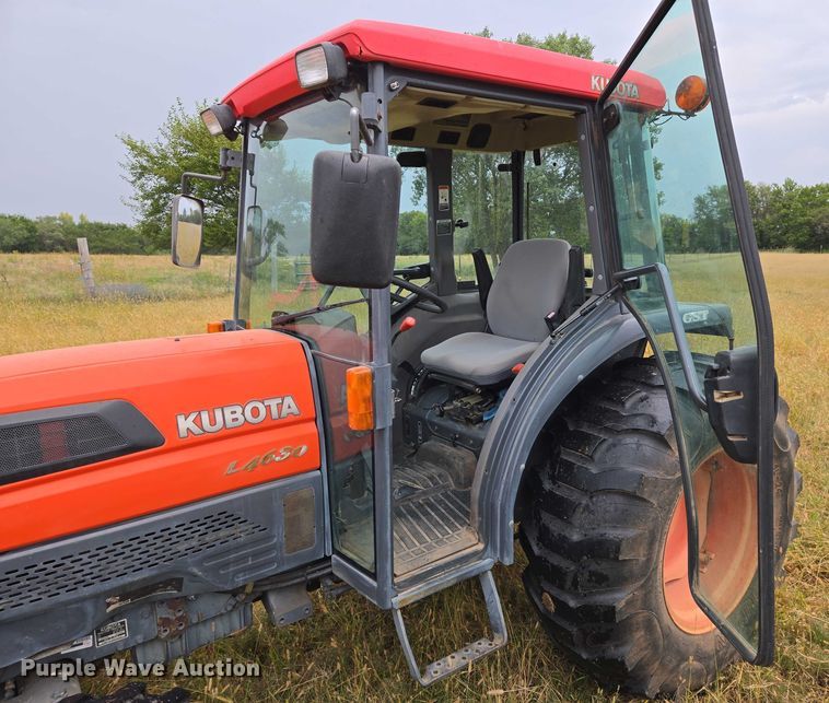 image for item DU6867 2004 Kubota L4630D MFWD tractor