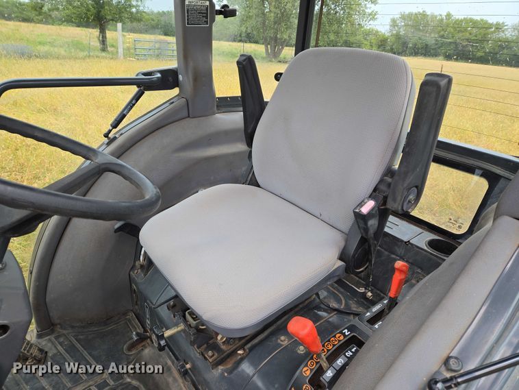 image for item DU6867 2004 Kubota L4630D MFWD tractor