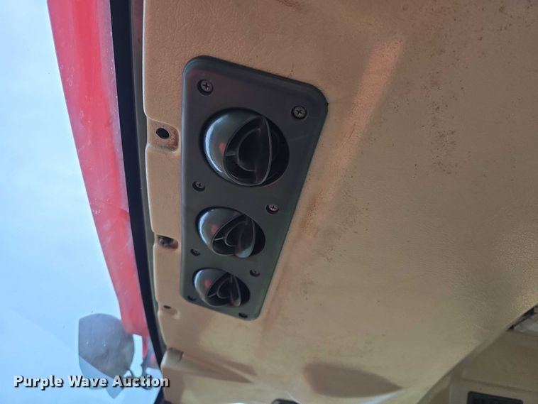 image for item DU6867 2004 Kubota L4630D MFWD tractor