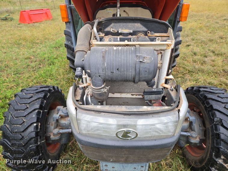 image for item DU6867 2004 Kubota L4630D MFWD tractor