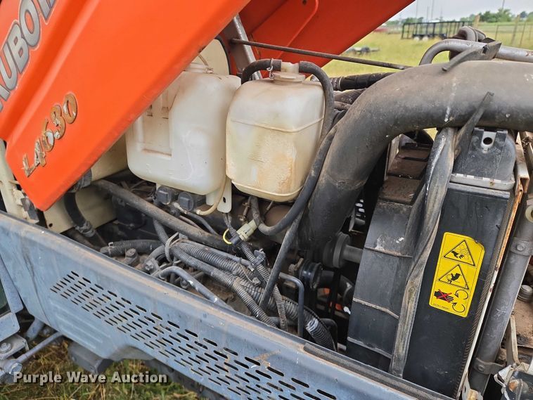 image for item DU6867 2004 Kubota L4630D MFWD tractor