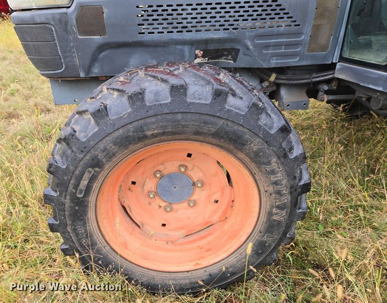 image for item DU6867 2004 Kubota L4630D MFWD tractor