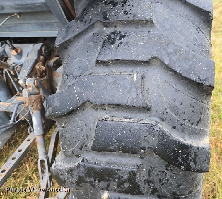 image for item DU6867 2004 Kubota L4630D MFWD tractor