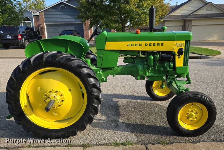 image for item DU6869 1959 John Deere 430-T tractor