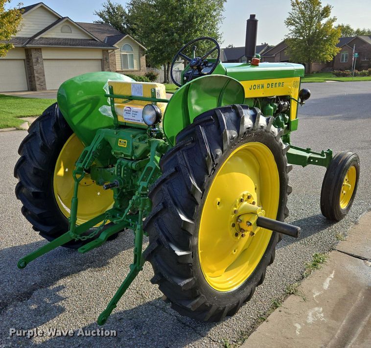image for item DU6869 1959 John Deere 430-T tractor