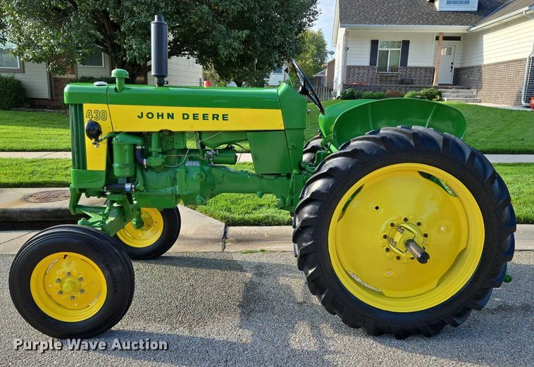 image for item DU6869 1959 John Deere 430-T tractor