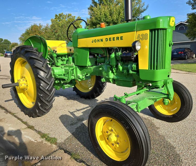 image for item DU6869 1959 John Deere 430-T tractor