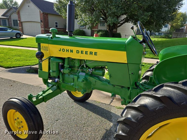 image for item DU6869 1959 John Deere 430-T tractor
