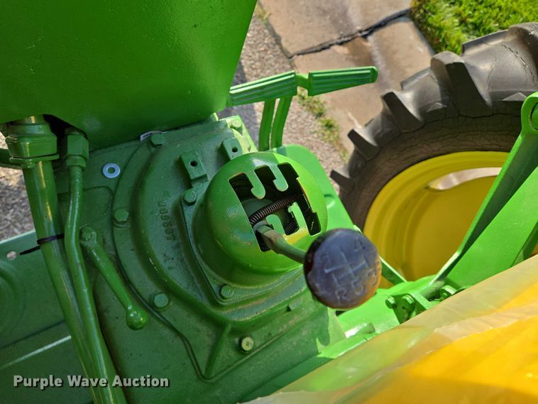 image for item DU6869 1959 John Deere 430-T tractor