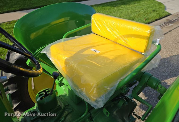 image for item DU6869 1959 John Deere 430-T tractor