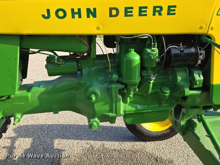 image for item DU6869 1959 John Deere 430-T tractor