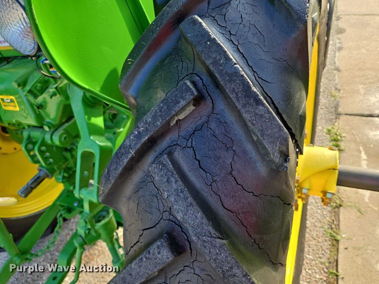 image for item DU6869 1959 John Deere 430-T tractor