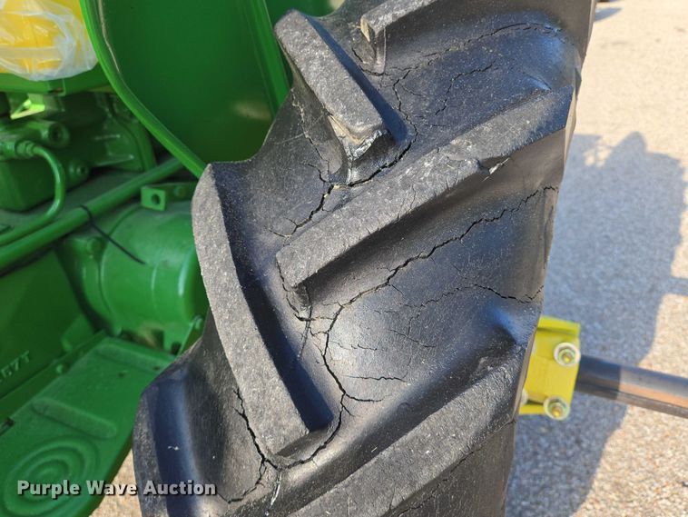 image for item DU6869 1959 John Deere 430-T tractor