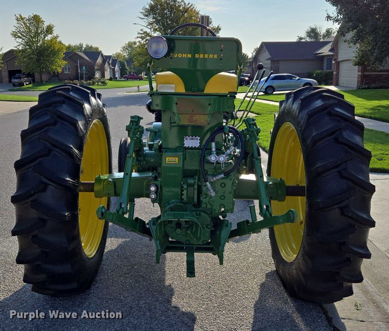 image for item DU6870 1957 John Deere 620 tractor
