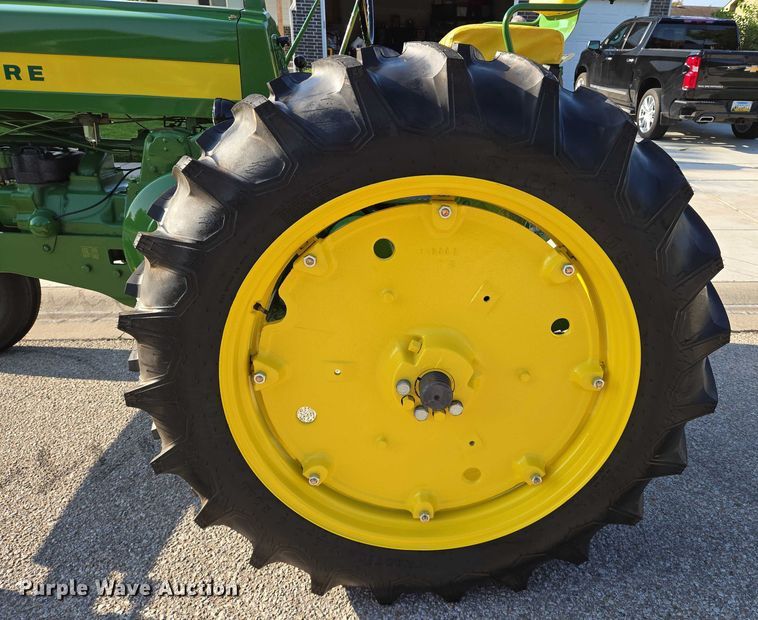 image for item DU6870 1957 John Deere 620 tractor