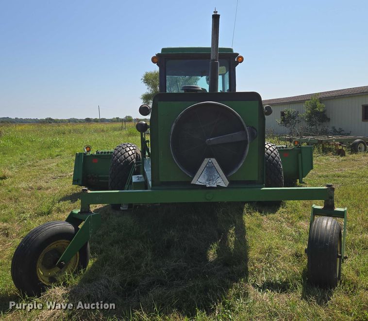 image for item DU6871 2006 John Deere 3830 swather / windrower