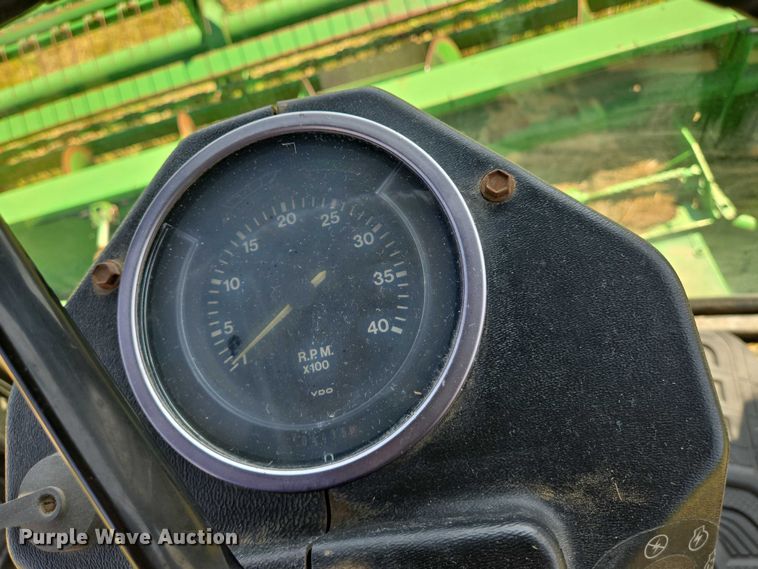 image for item DU6871 2006 John Deere 3830 swather / windrower