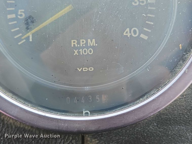 image for item DU6871 2006 John Deere 3830 swather / windrower