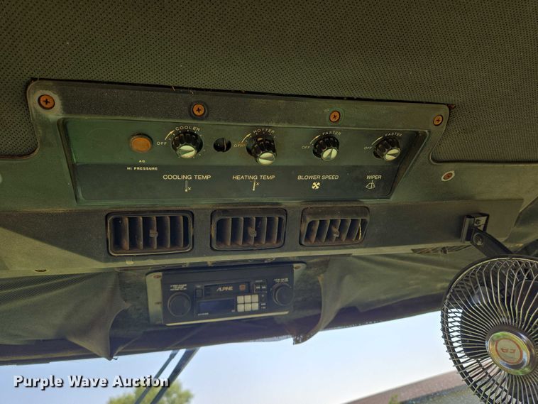 image for item DU6871 2006 John Deere 3830 swather / windrower