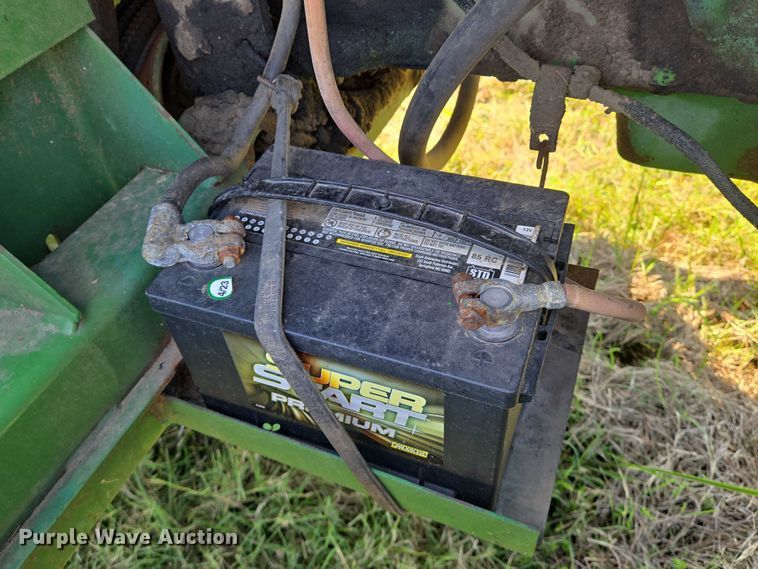 image for item DU6871 2006 John Deere 3830 swather / windrower